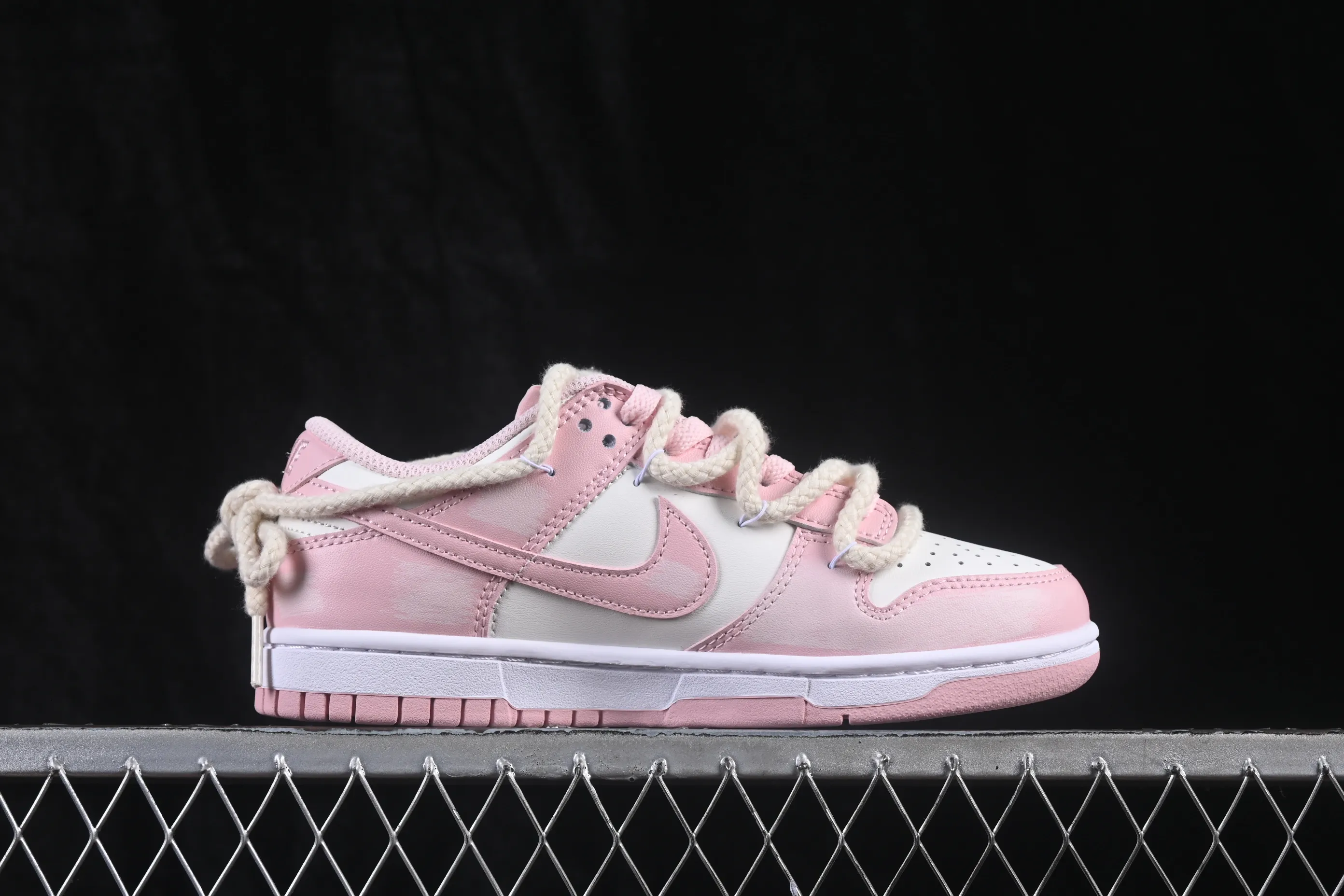 All categories Nk SB Dunk Series Nk SB Dunk Low High-end customized low-top sneakers Nike SB Dunk Low straps low-top casual sneakers FB9109-125